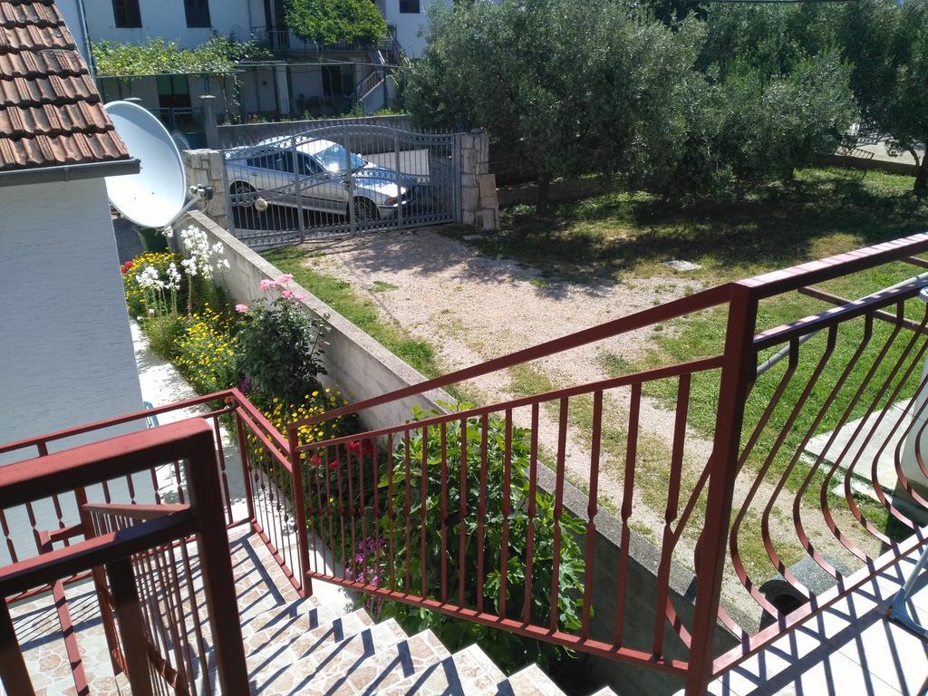 Apartment Cvita Biograd Na Moru Exterior photo